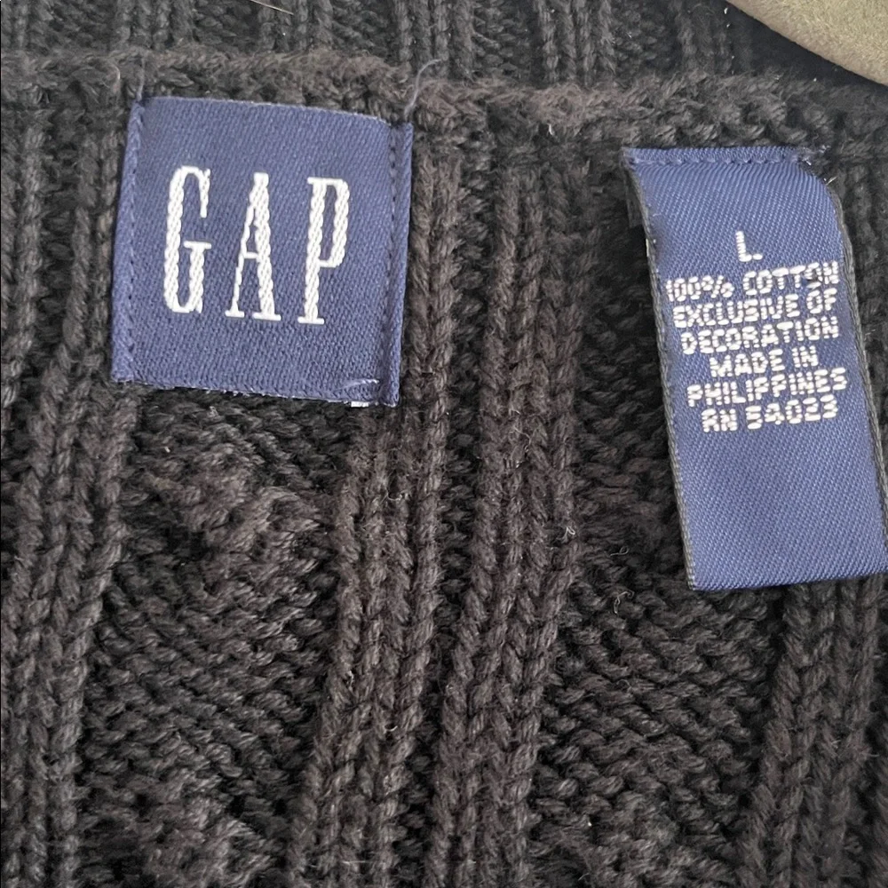 GAP Women’s Black Cable Knit Button Down Cardigan Sweater - Picture 2 of 4